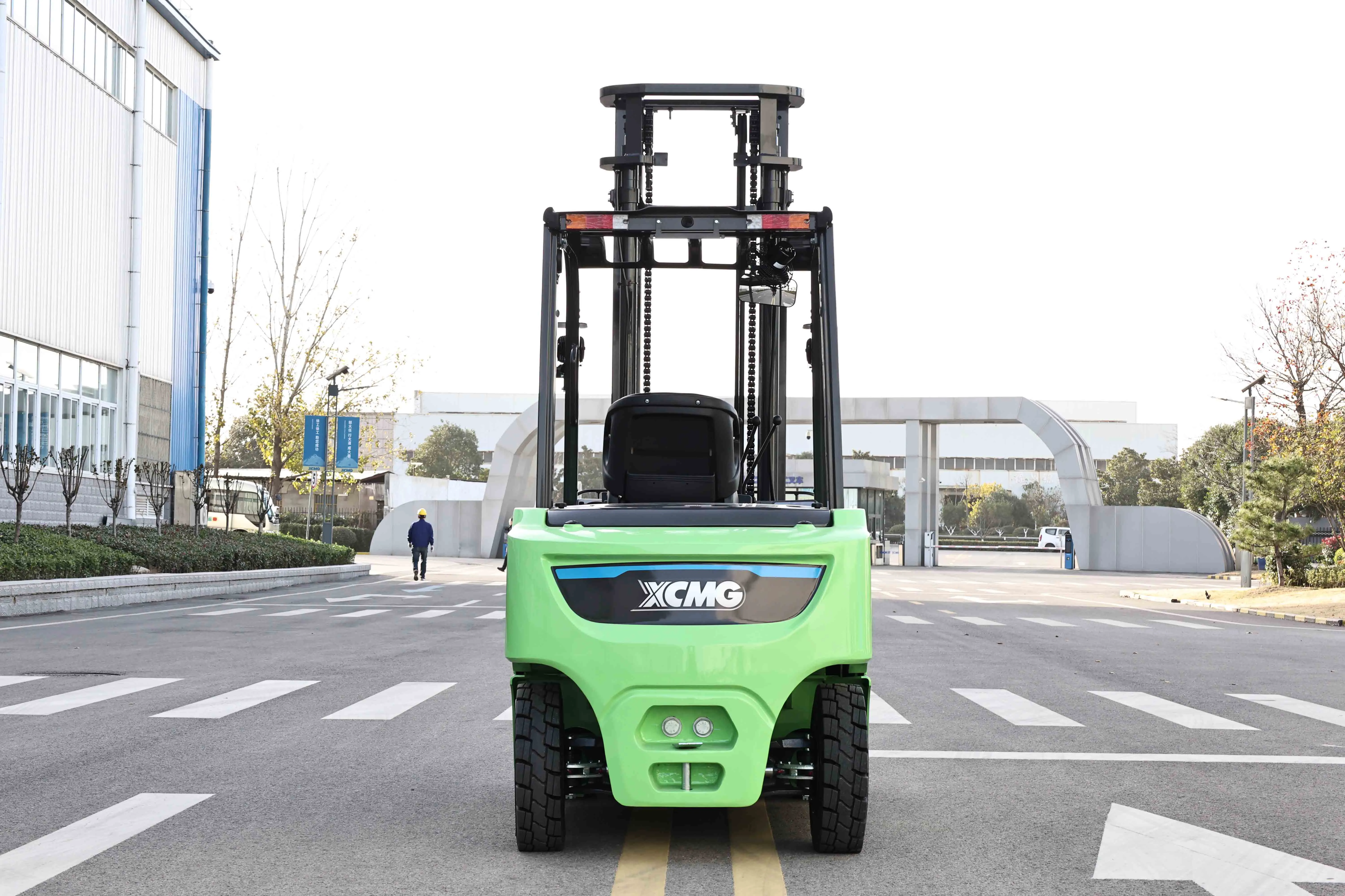 XCMG Official Small Electric Forklift Xcb35-S 3.5 Ton AC Lithium Battery Forklift Truck Price for Sa